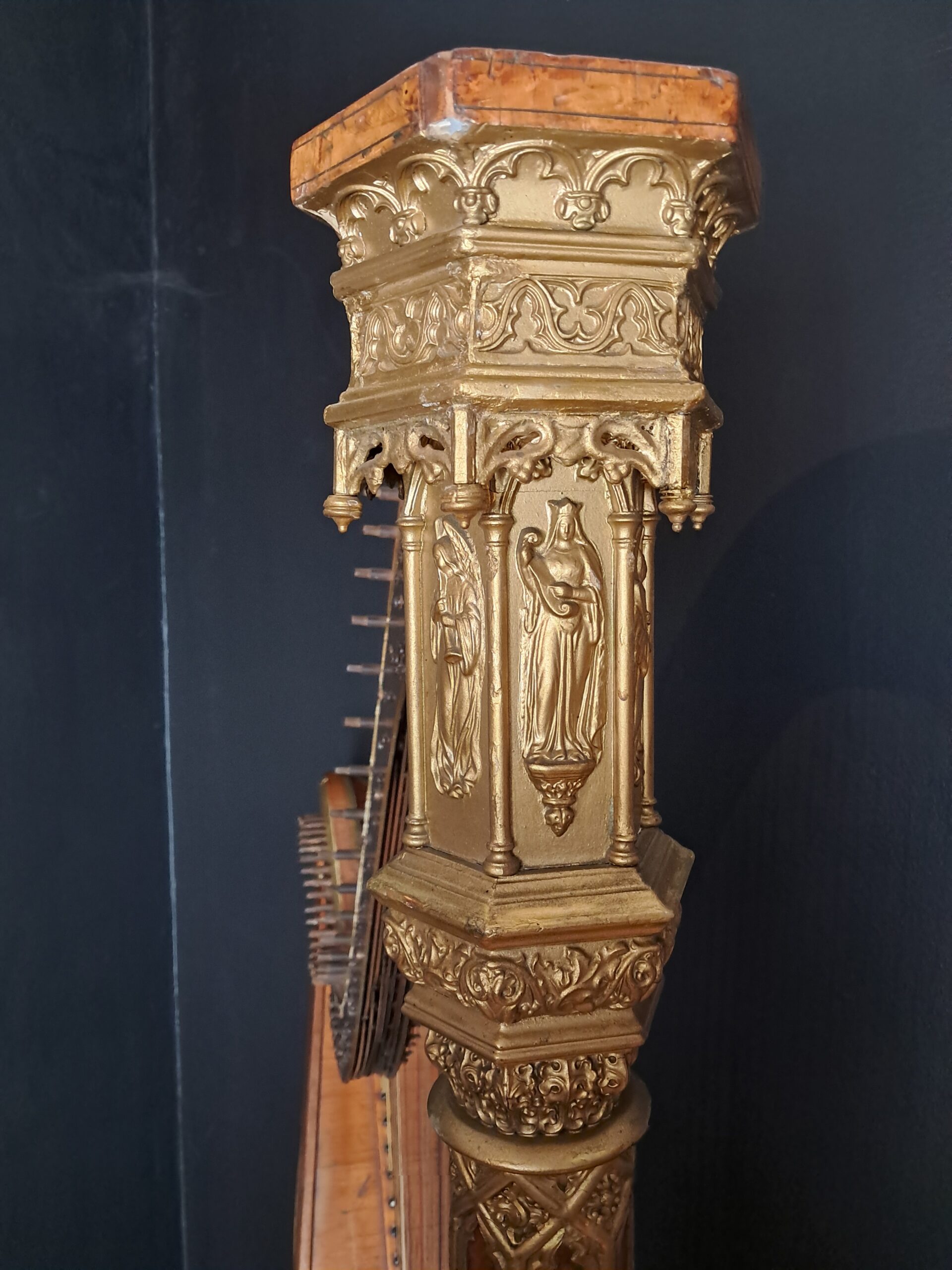 CL7043 - Double pedal harp - Image 13