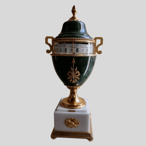 JP14 - "Urn" clock.